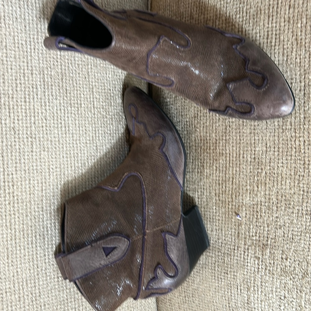 Isola Odin brown suede and leather ankle boots. Mint condition. Only worn twice.
